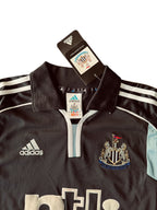 Newcastle away 2000-1 Shearer