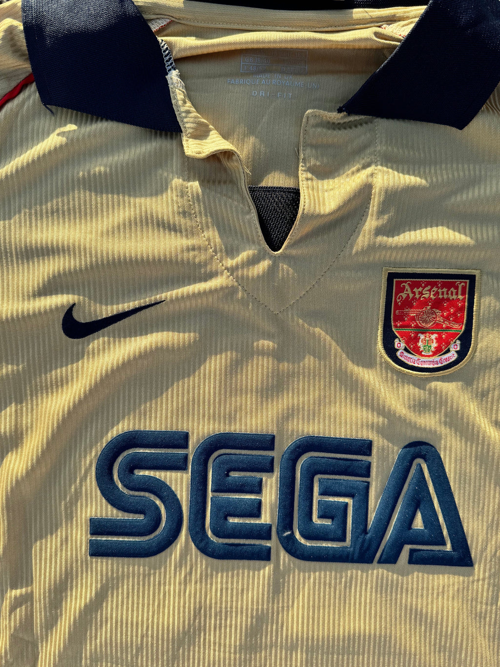 Arsenal away 2001-2
