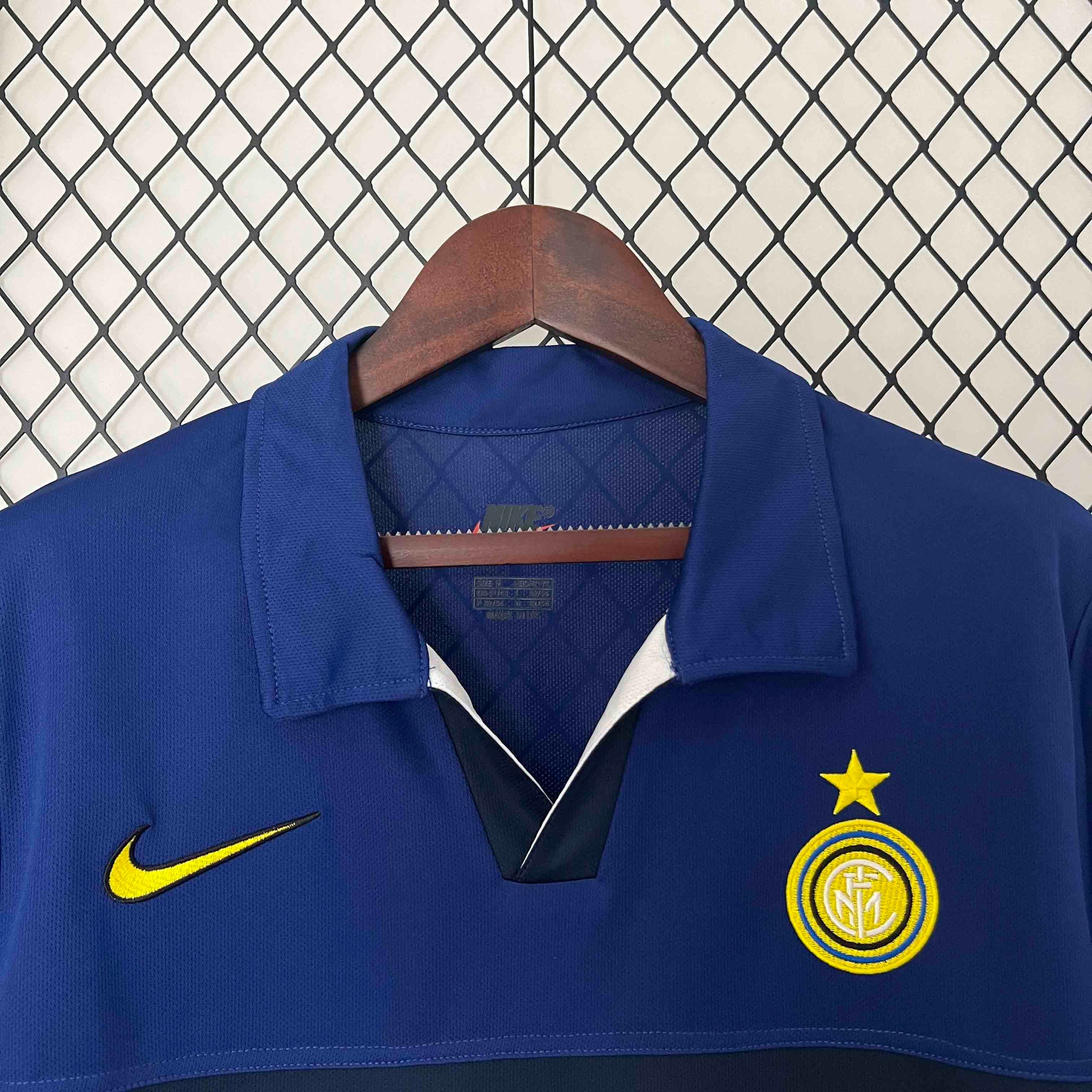 Inter Milan third 98-99