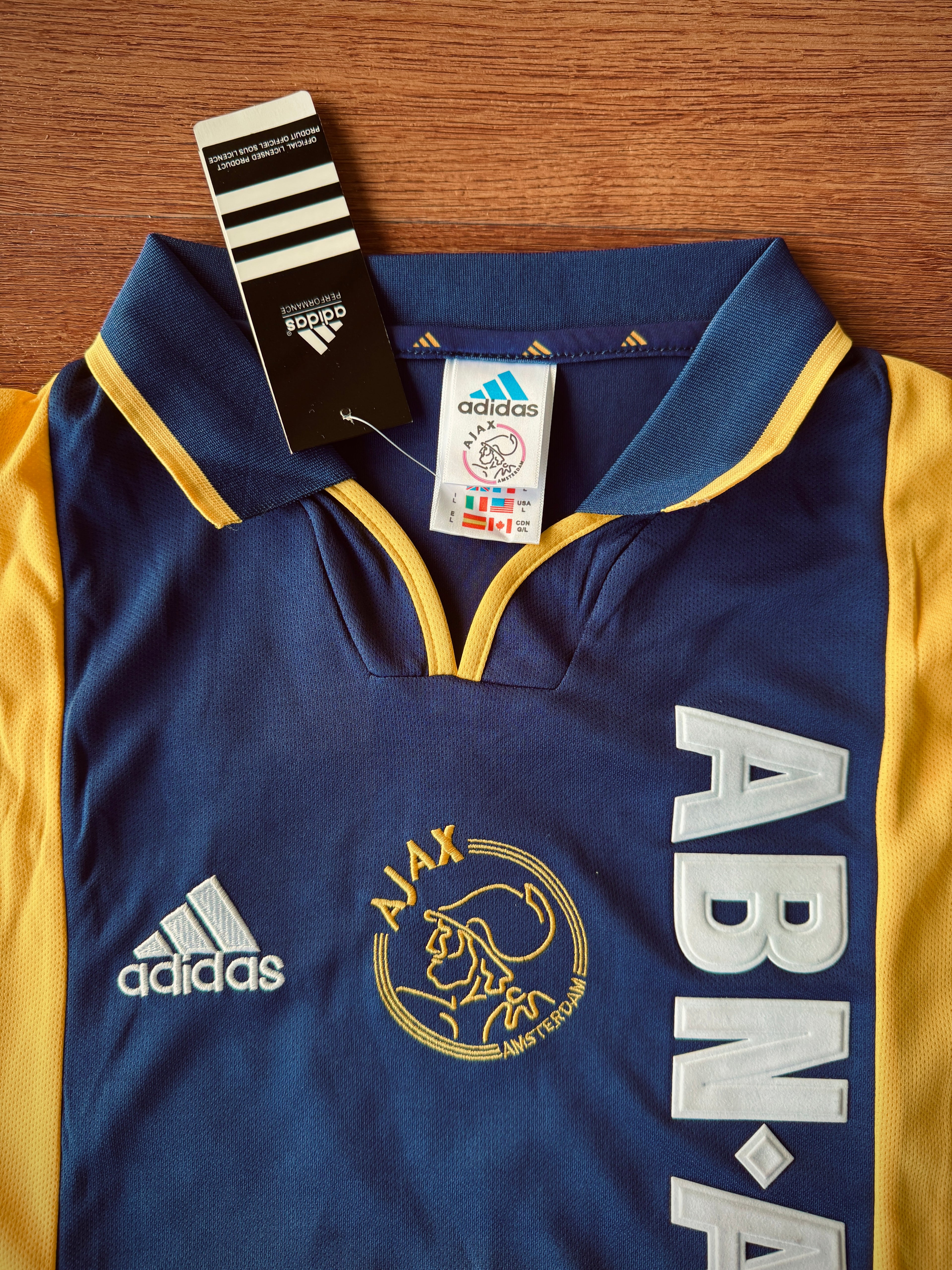 Ajax 2001-2 away Van Der Vaart