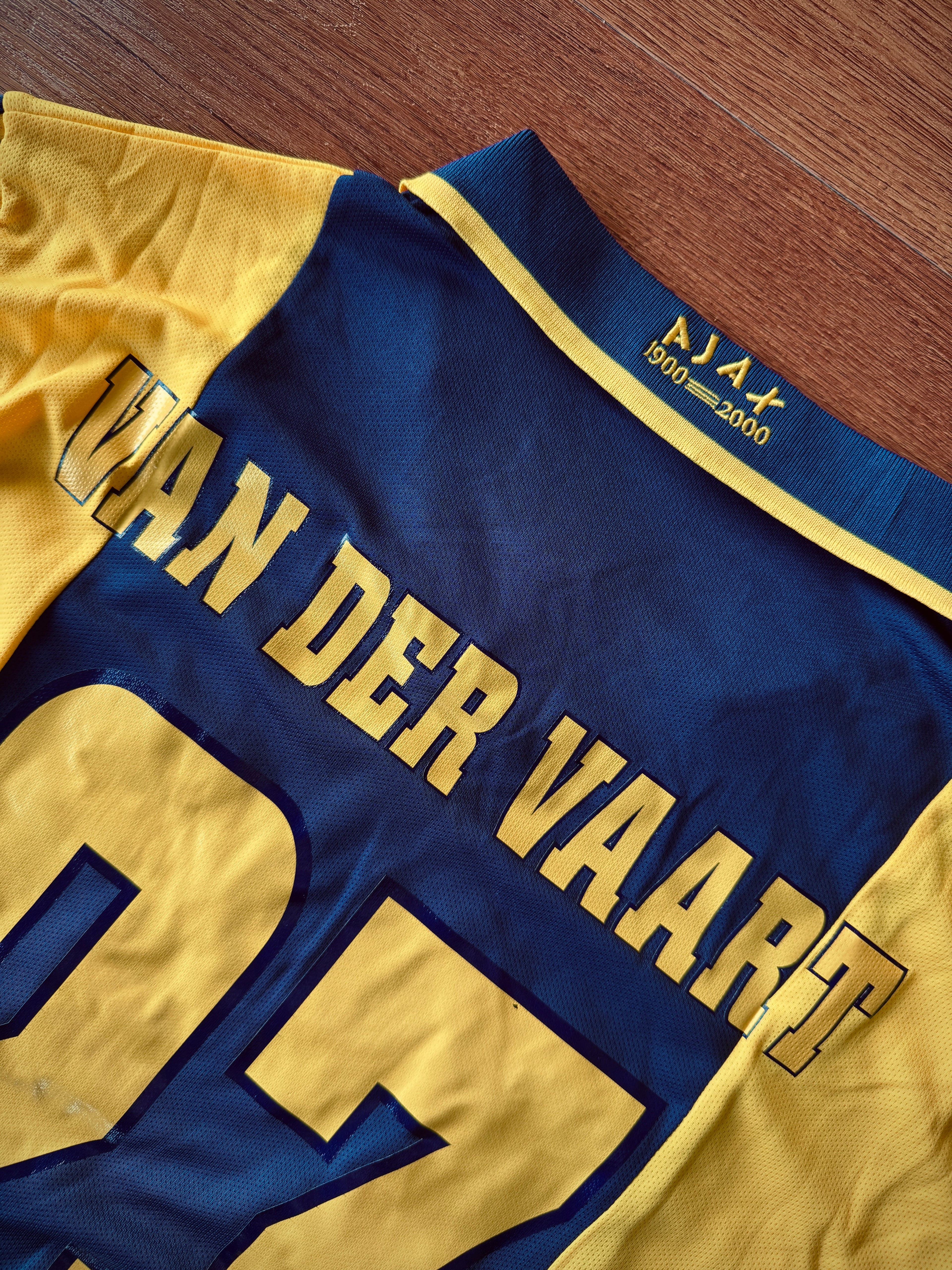 Ajax 2001-2 away Van Der Vaart
