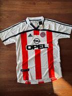 Bayern munchen away 2000-1