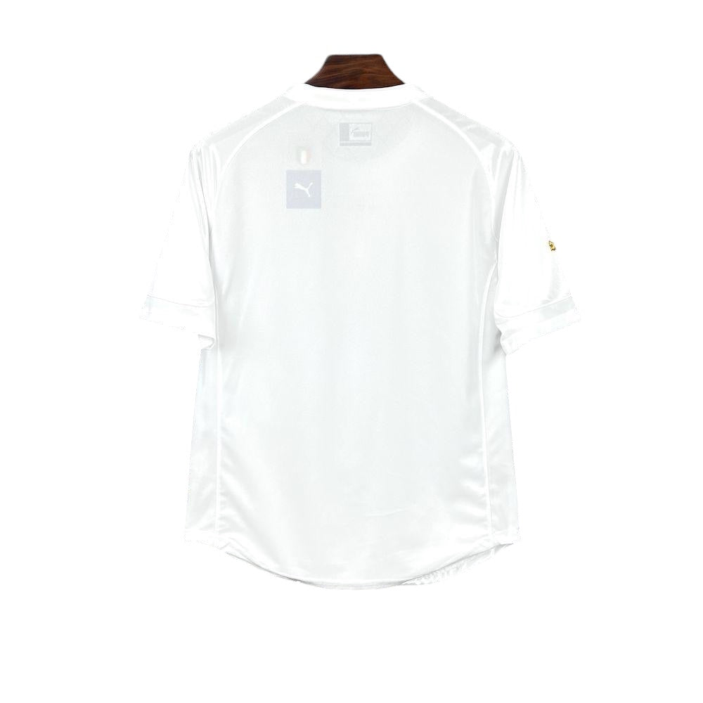Italy away 2004