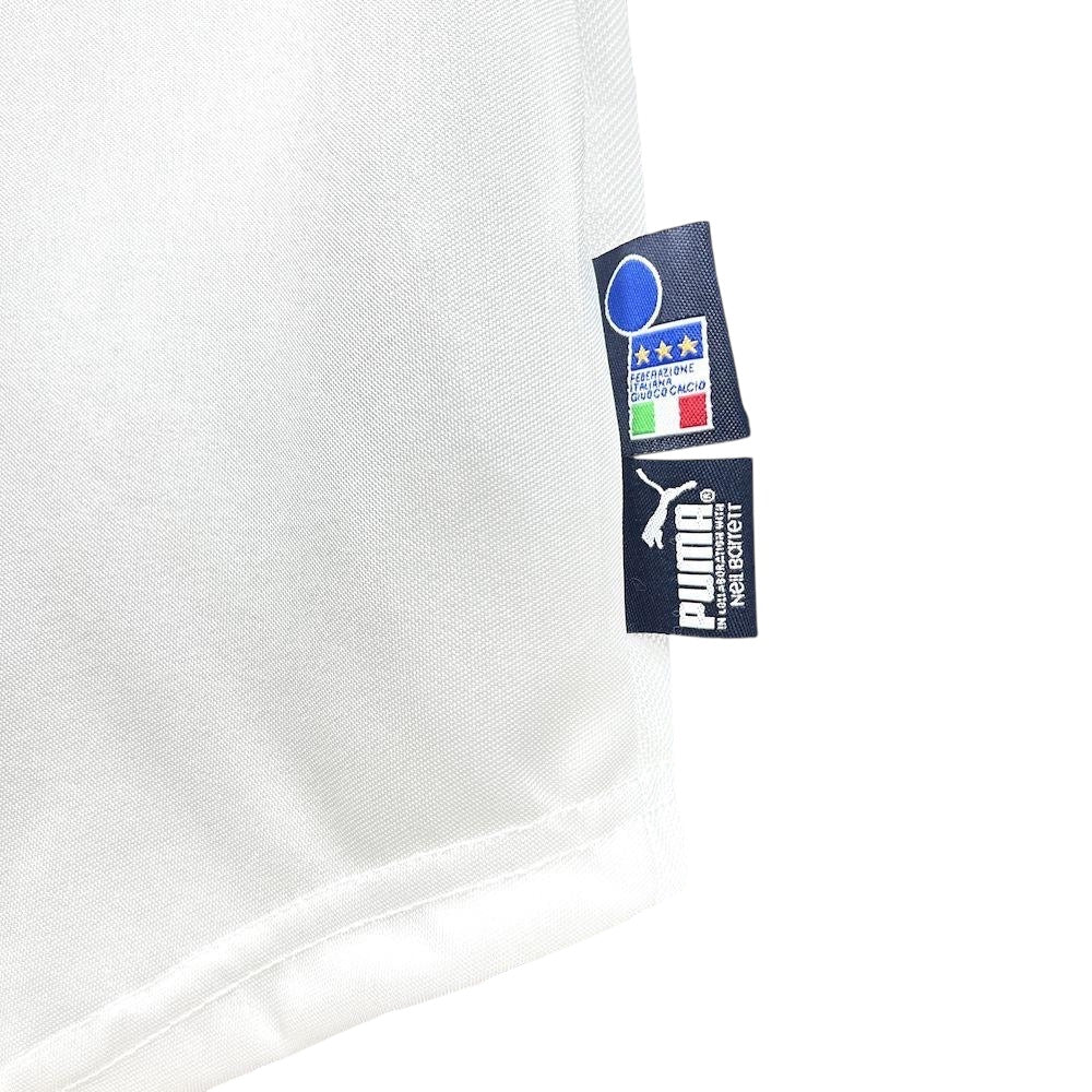 Italy away 2004